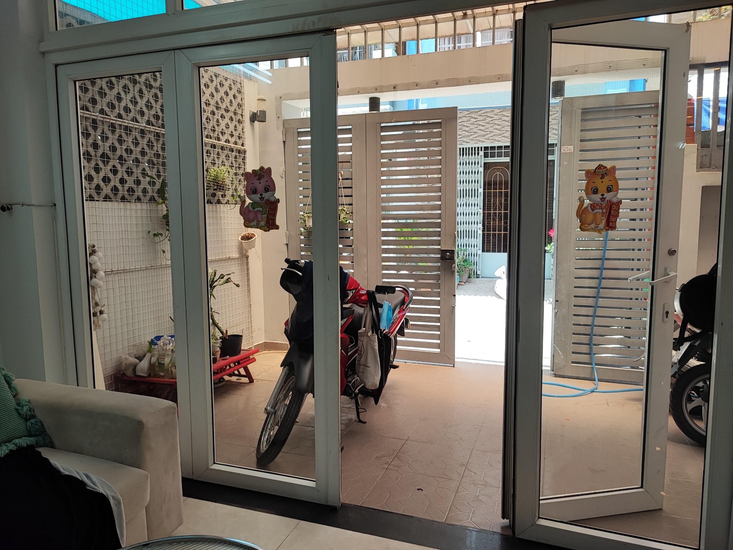 Mặt bằng Bùi Đình Tuý, P.12, 6x10m, 8tr